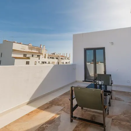 Magna Oura Hotell