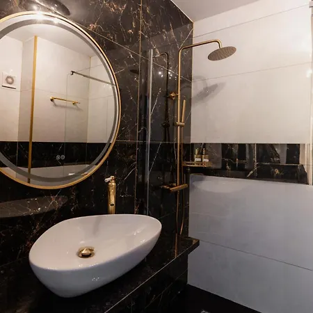 Magna Oura Hotell