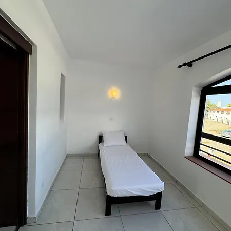 Magna Oura Hotel 3*
