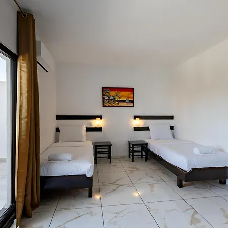 Magna Oura فندق 3*