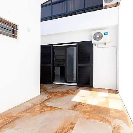 Magna Oura فندق