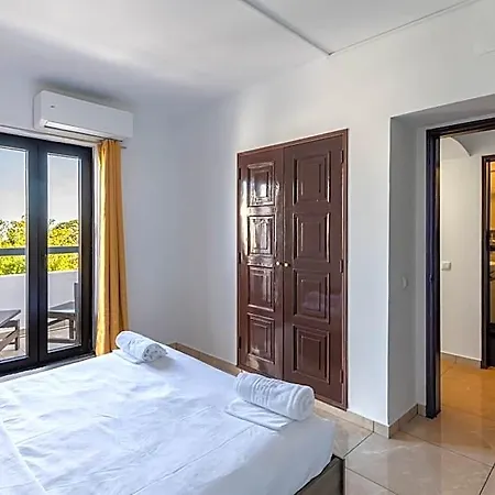 Magna Oura فندق البوفيرا