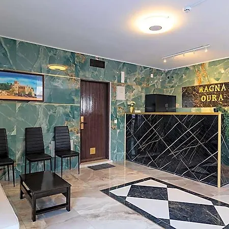 Magna Oura فندق 3*